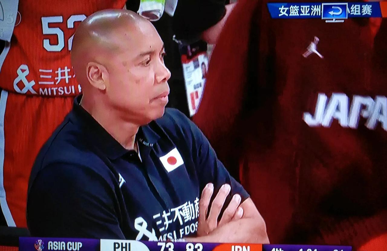 昨晚亚洲杯小组赛日本女篮又重新复制了上一场对决黎巴嫩同样的版本，以85:82微弱