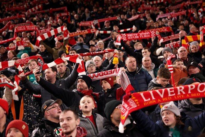 斯洛特表示："我认为其他俱乐部的情况不同。几个月前我曾多次提到，所有人都在讨论我