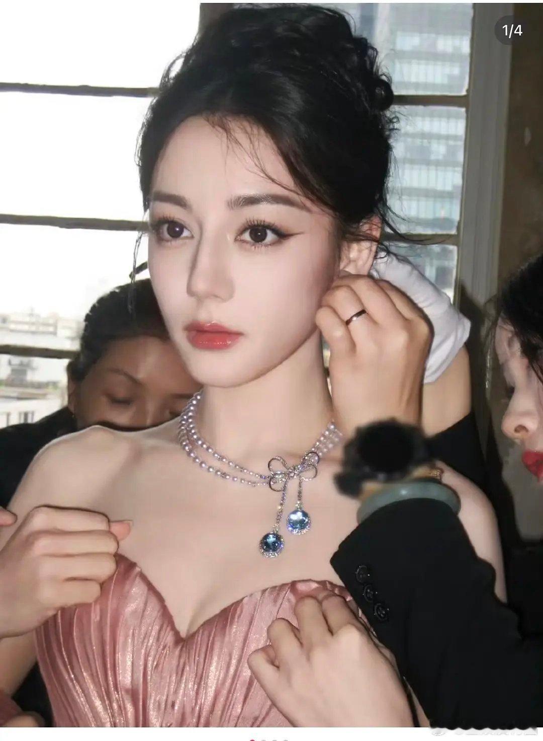 印象里迪丽热巴不是这样嘛后来咋变成这样了