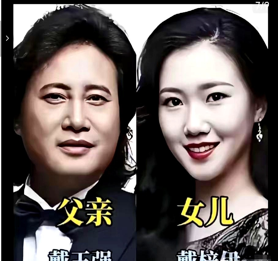 当年都以为龚琳娜嫁给德国老头是图个艺术上的知己，谁能想到俩人生的混血儿子，颜值能惊艳成这样。五官长得