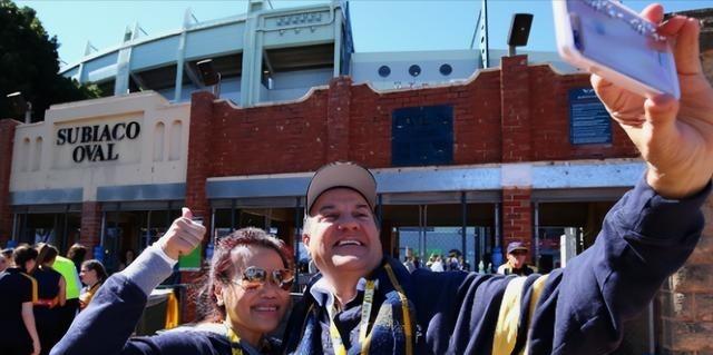 据了解，澳大利亚有这样一群华人，本来国内就是体制内退休特别是女同志，50岁后来到