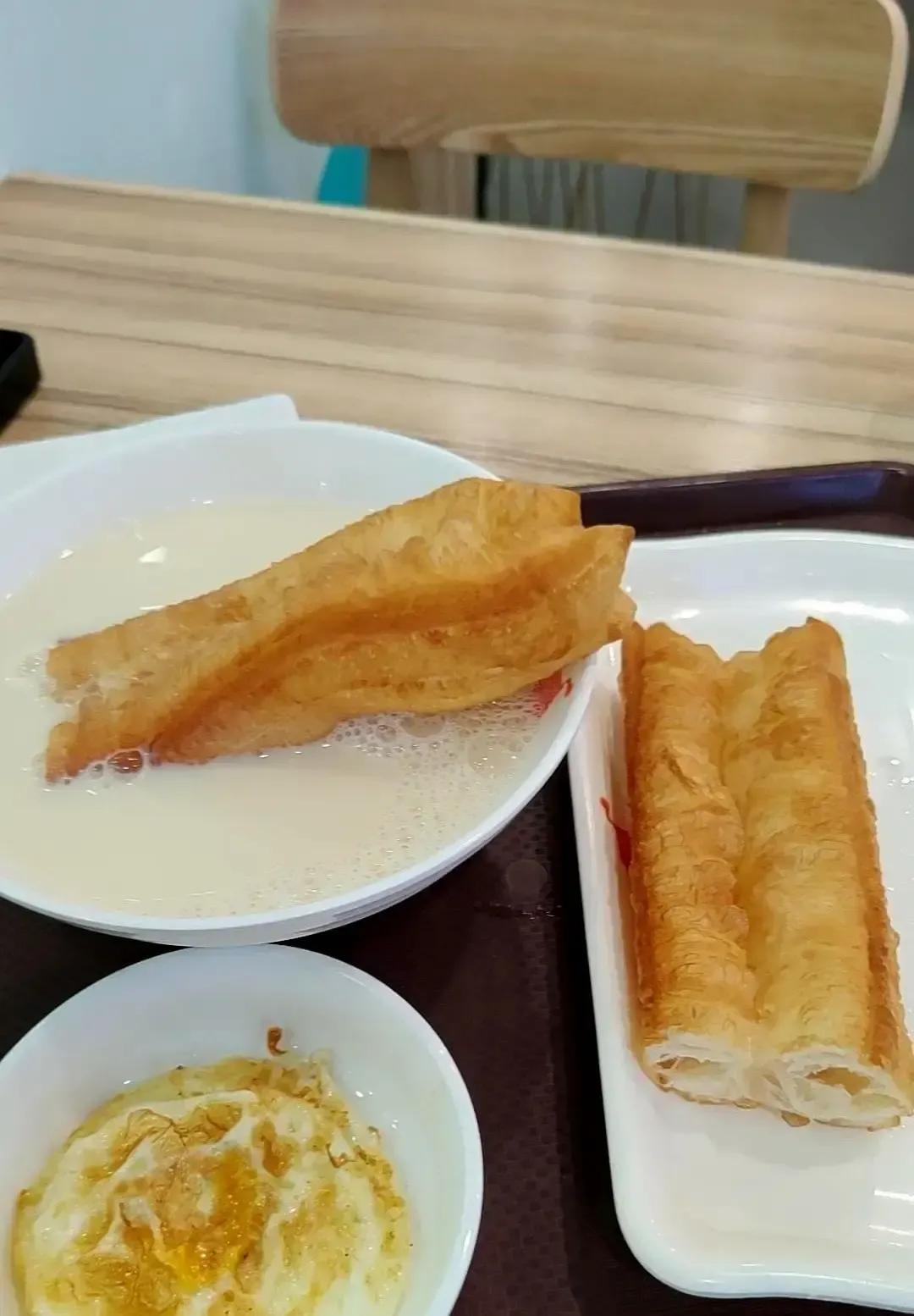 95后小伙欠了11万网贷，自己把每笔账列成表，算好每月能还多少，想跟家里借钱一次