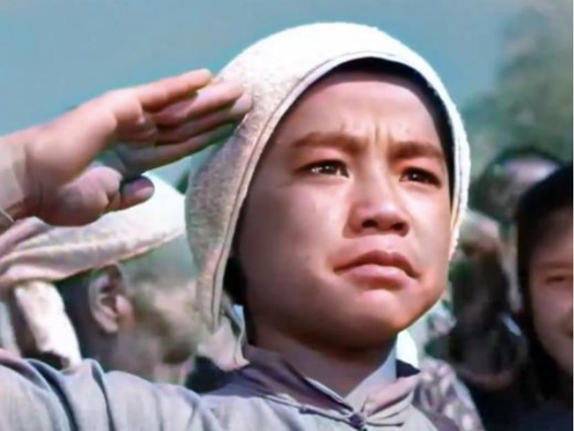 1969年，19岁的安吉斯，也就是小兵张嘎的扮演者，去北影揪斗演艺人员，包括罗金