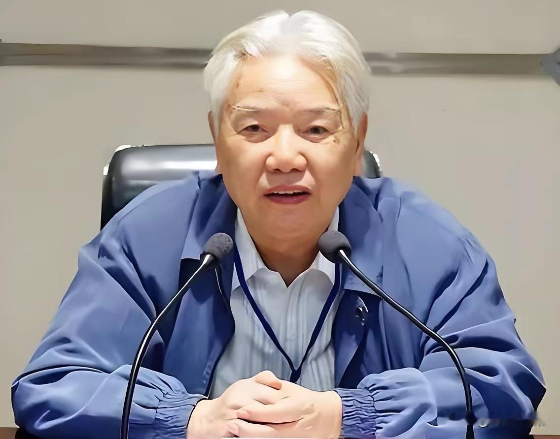 沈因洛41岁到武钢，在武钢工作21年，62岁被破格提拔为湖北省委书记，为官廉洁奉