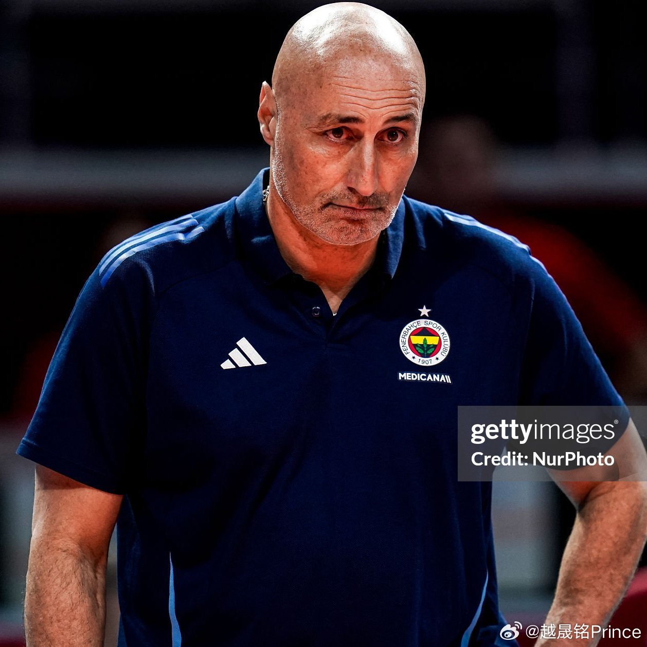 排球📌在输给瓦基弗银行队之后，费内巴切俱乐部管理层与主教练马塞洛·阿邦丹扎