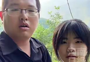 河南驻马店，一名35岁男子拉着侄女跪在哥哥坟前，哭着喊：“你睁开眼看看啊！”场面
