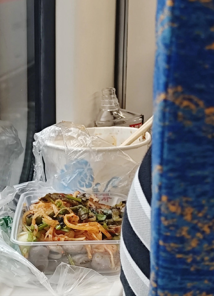 四川人坐高铁的松弛感