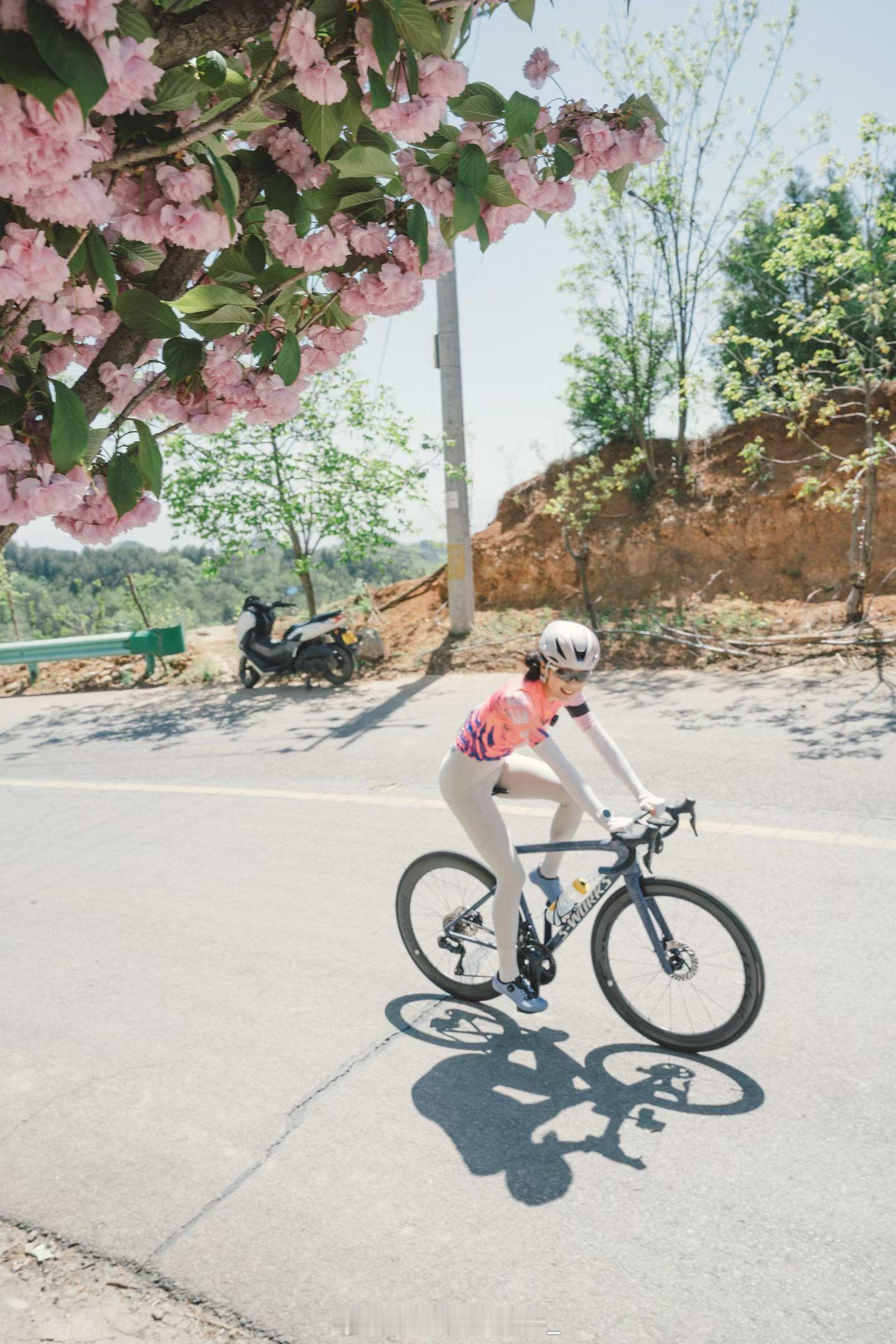 和早上不是一个人👌🏻骑行