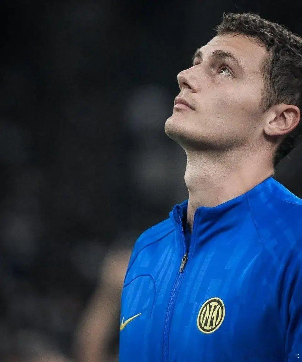 瓜罗：国际米兰不希望帕瓦尔回归，双方的合作已经结束。国际米兰热点现场意甲