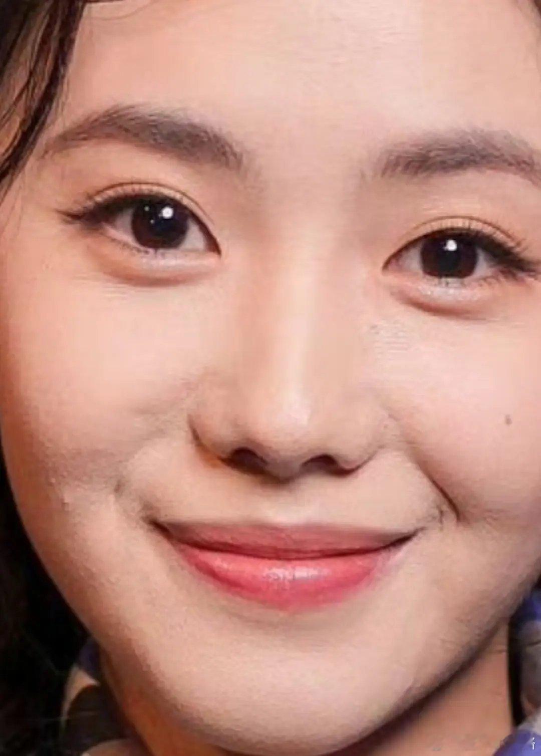 刘浩存是不是该保养保养皮肤了