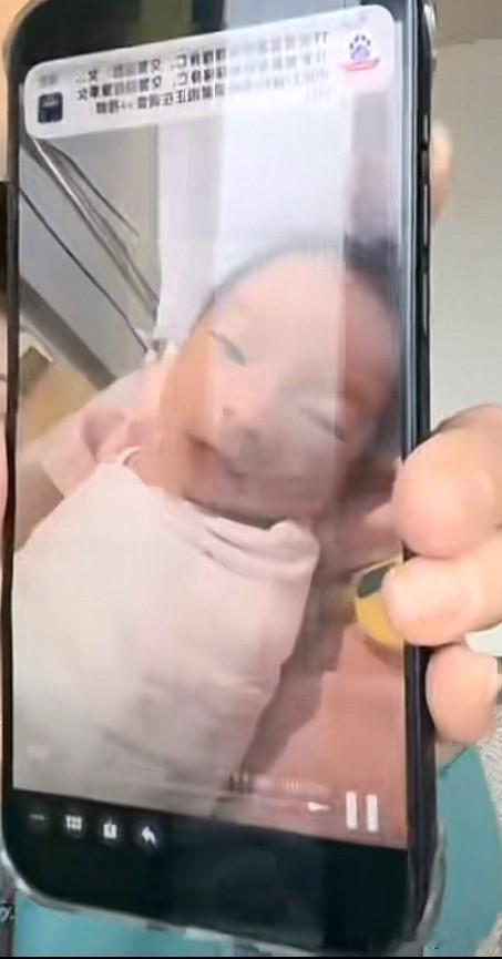 张兰，又开始晒娃啦！汪小菲三胎儿子的近照曝光！恕我直言，马筱梅所生的这个儿