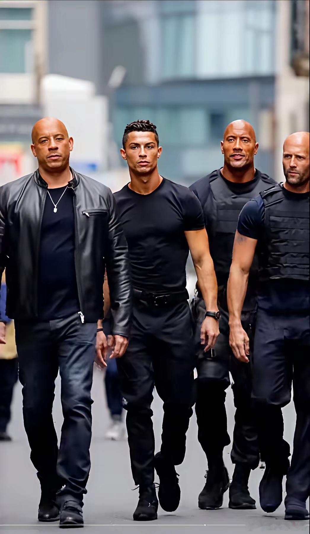 C罗拍电影，真的毫无违和感。他的颜值和身材，很适合来娱乐圈发展