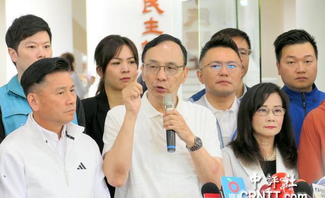 朱立伦号召全党动员罢绿，退此一步无死所　　罢免民进党籍“立委”吴沛忆、吴思瑶二