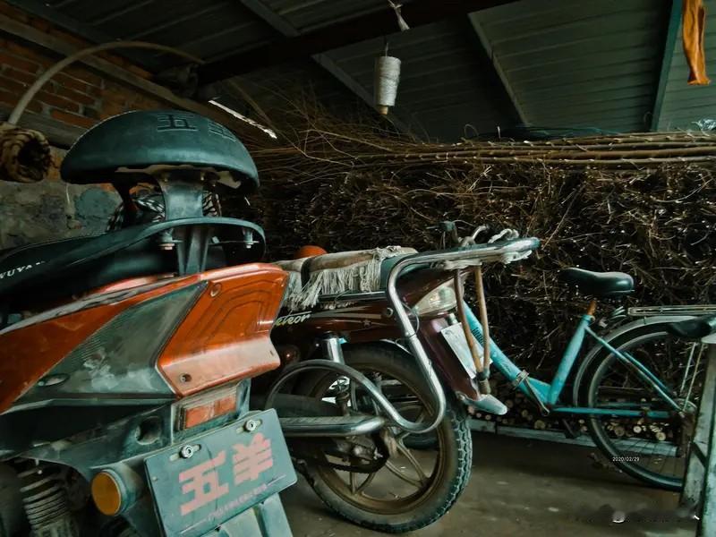 专家建议撬动零负债人群释放消费能力，看来这些专家为了促进消费，可是煞费苦心呢？可