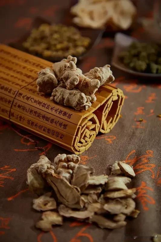 🌃助眠好物——虾青素三七粉！💤✅三七粉能调节中枢神经，镇静安神，对失眠超