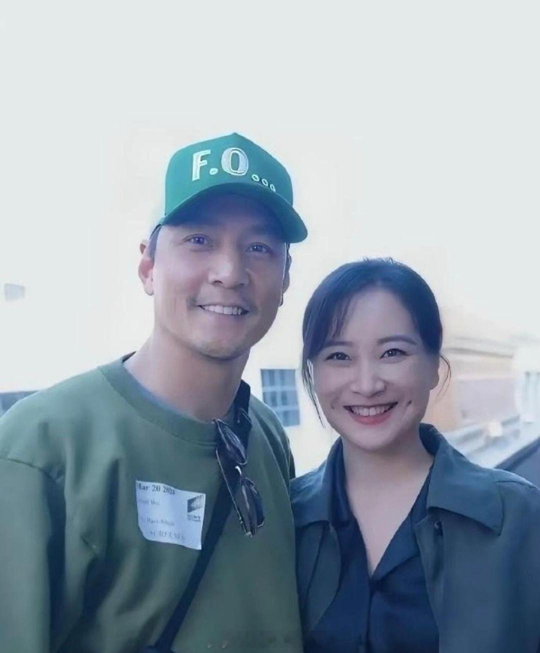 一张吴彦祖发的，一张贾玲助理发的