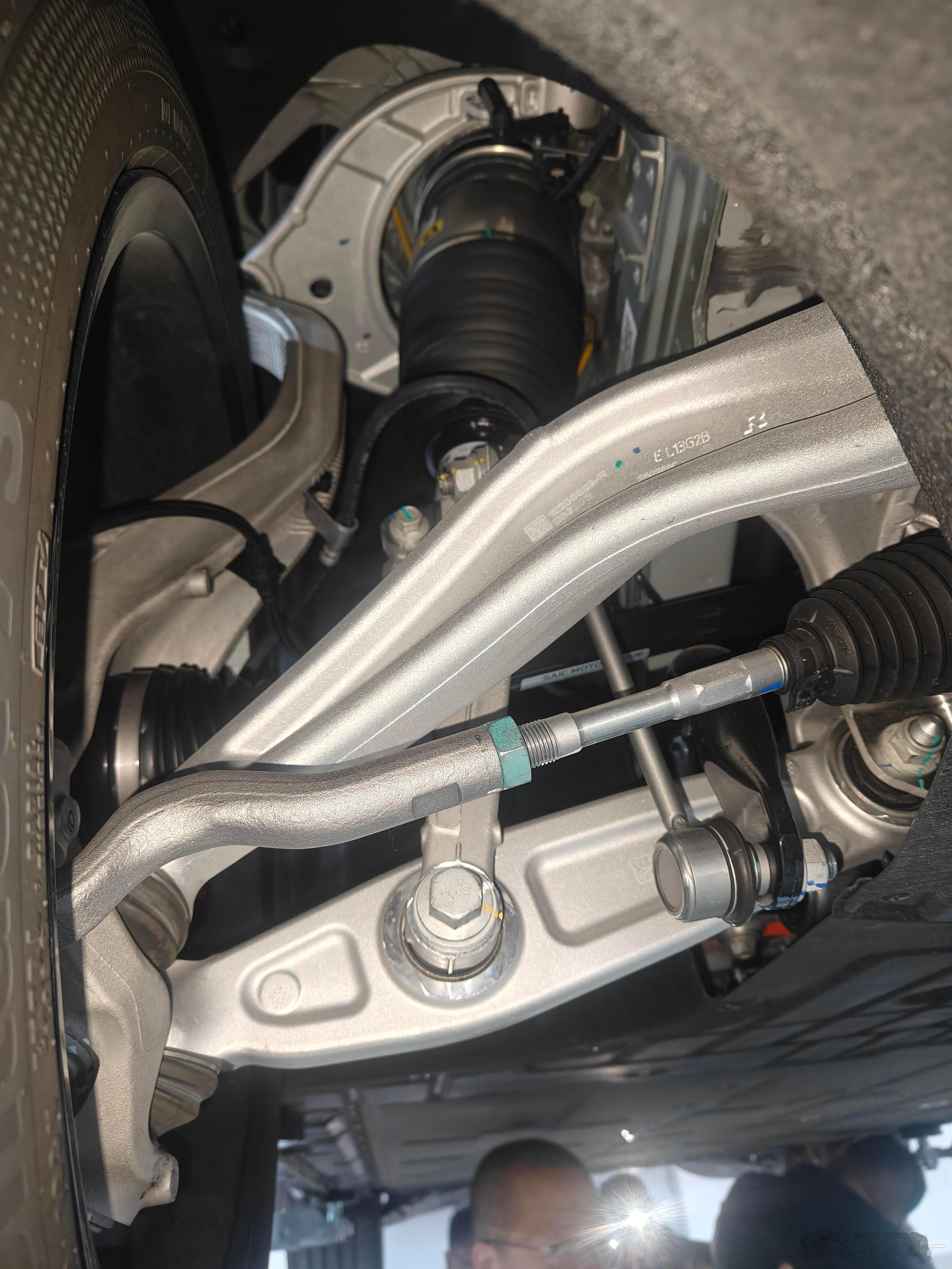 尚界Z7底盘，铸铝塔顶