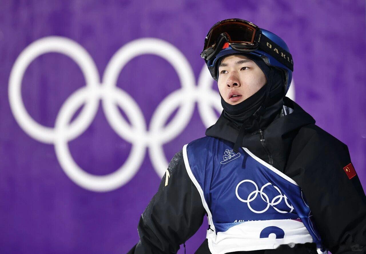 苏翊鸣决赛第9位出场按照预赛的倒序进行决赛于北京时间2月8日凌晨2:30进行苏翊