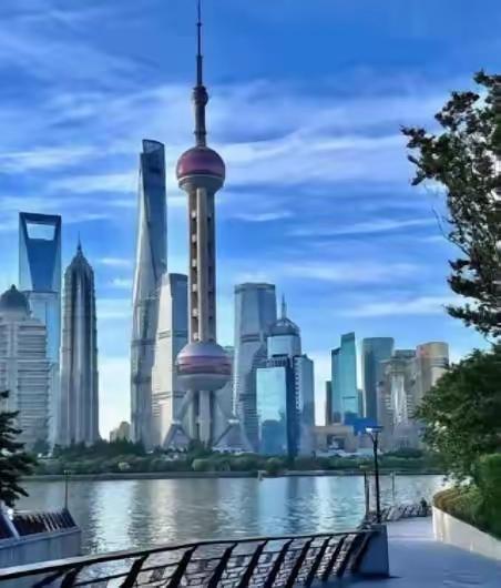 中俄的基本国情是不同的。​俄罗斯和中国情况不一样，俄罗斯最不怕的就是被别人封锁