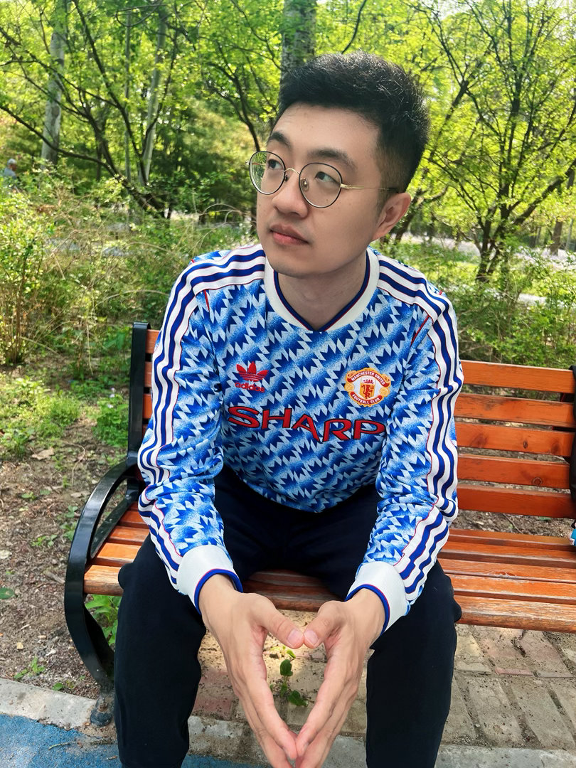 曼联成绩好，穿新衣服出门心情都好感谢曼联