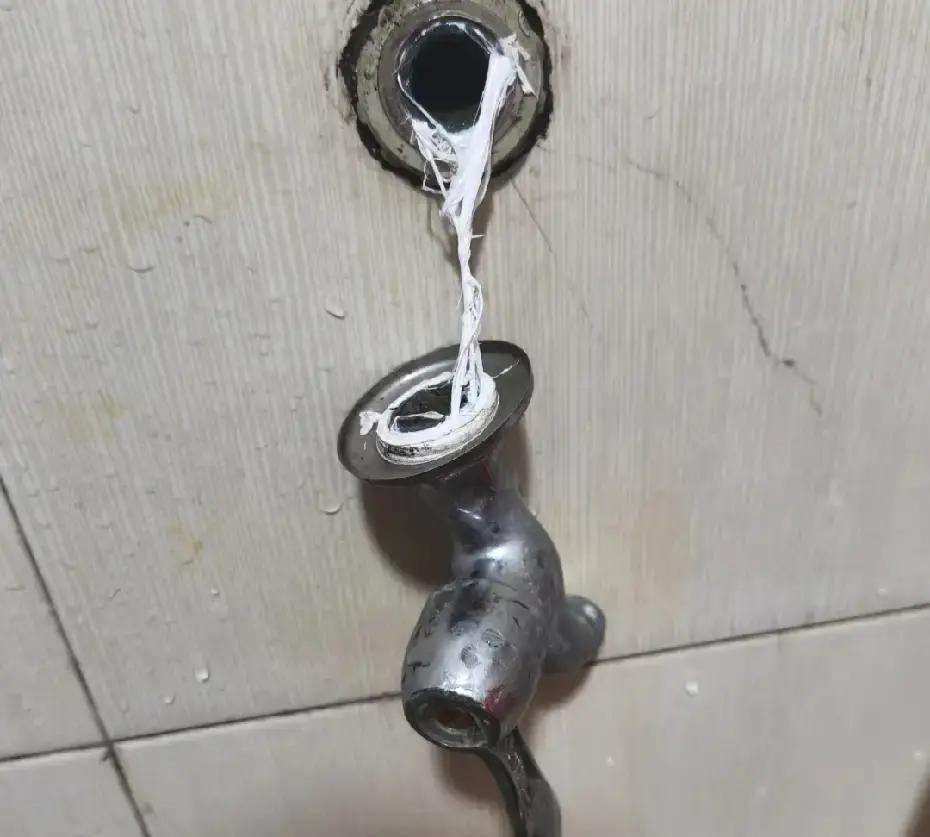 的王先生拧断厨房角阀后，平台师傅上门张口就要350，说进口件180人工120再加