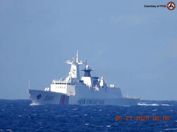 在马尼拉湾门口执法的中国海警3306舰（054A改）。位置如图3。​​​