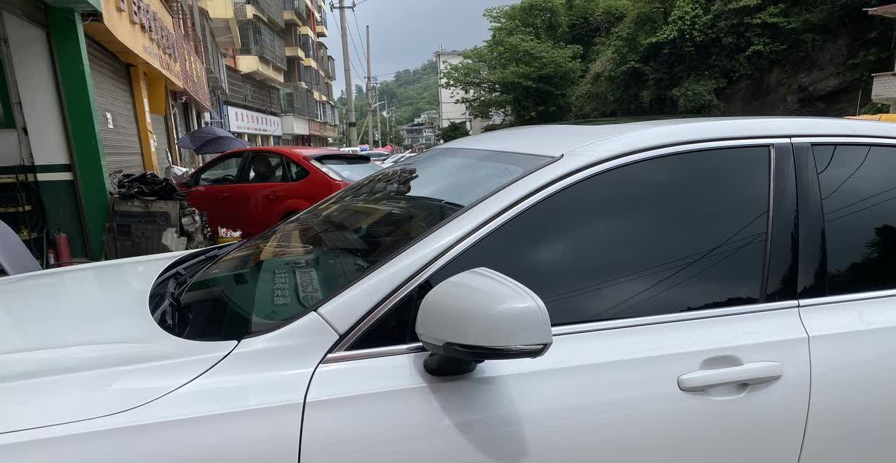 告诉大家一个4S店老板不会透露的秘密，这是我家开汽车修理厂的亲戚讲的。开车的时候