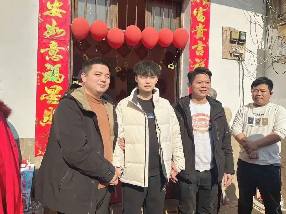 “又是饮酒惹得祸！”陕西榆林，一男子的父亲去世，男子特意举办丧宴宴请宾客。可不曾