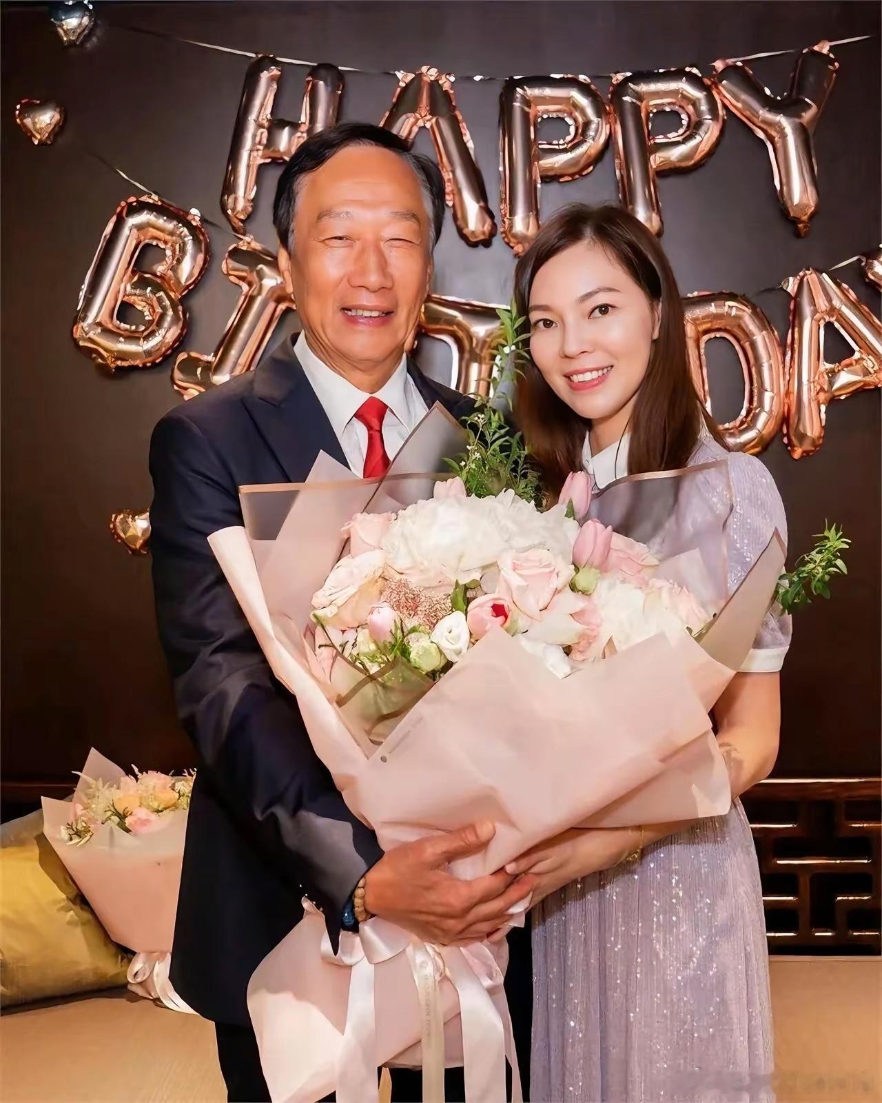 年过75岁的富士康掌舵人郭台铭，最近因为一位高尔夫球友登上热搜。女方现年50岁，