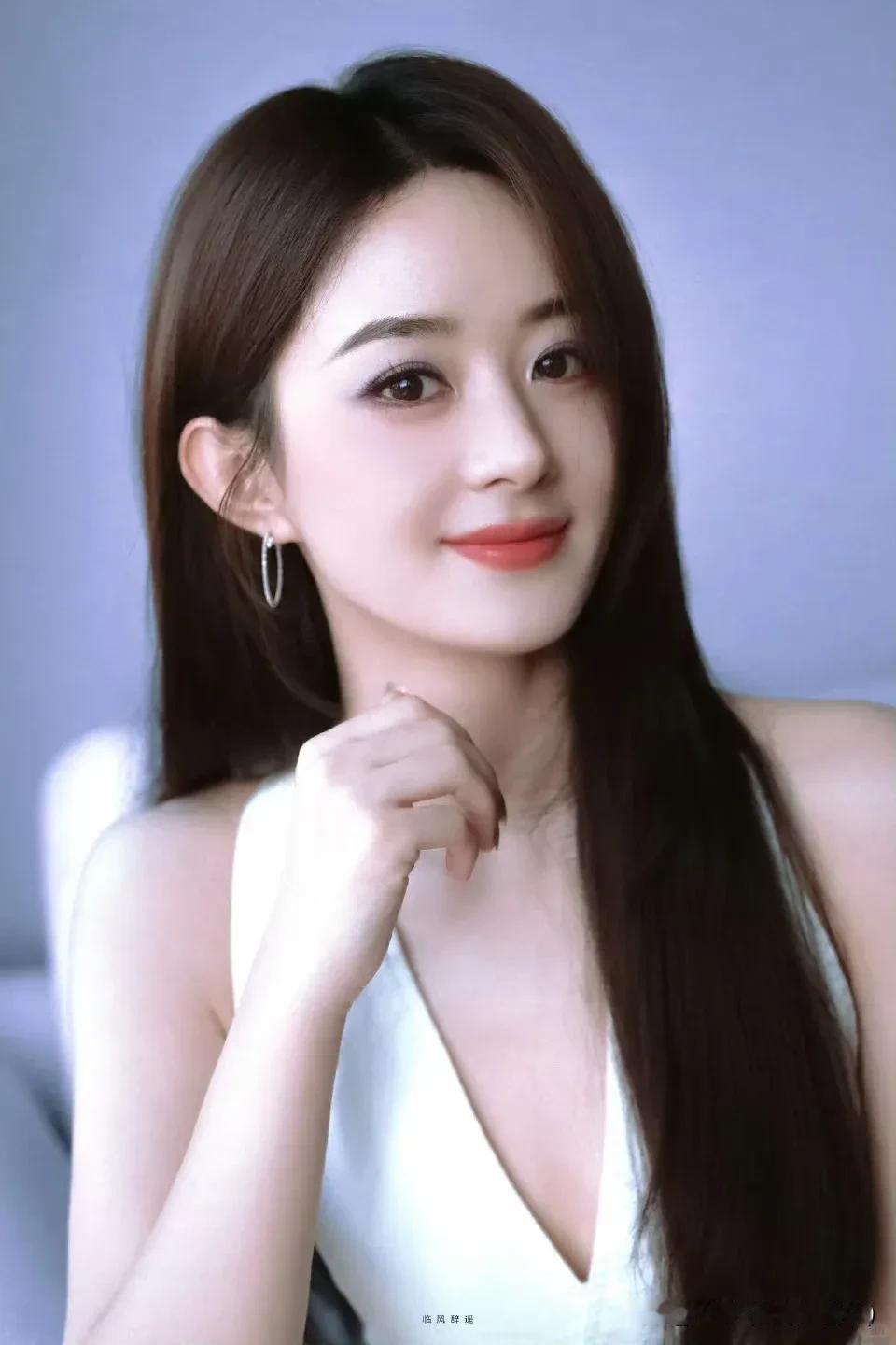 惊爆！娱乐圈八卦：明星的虚伪人设与利益纷争娱乐圈这方舞台，明星们表面光鲜亮丽