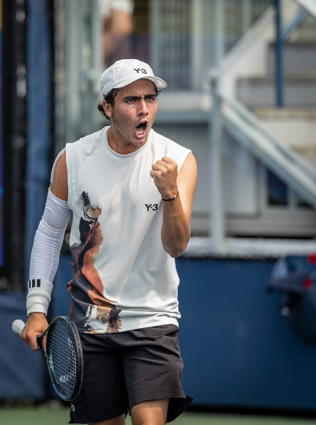 2025ITF青少年男单年终排名👇1.伊万诺夫2.舍恩豪斯3.瓦西列夫4