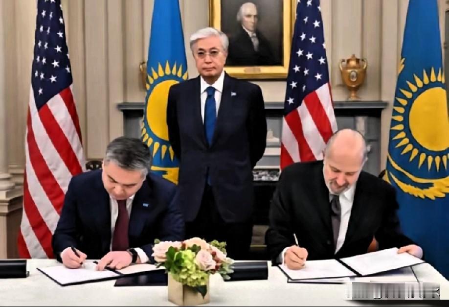 12月21日，这事儿办得太绝了，日本人现在的脸色估计比猪肝还难看。哈萨克