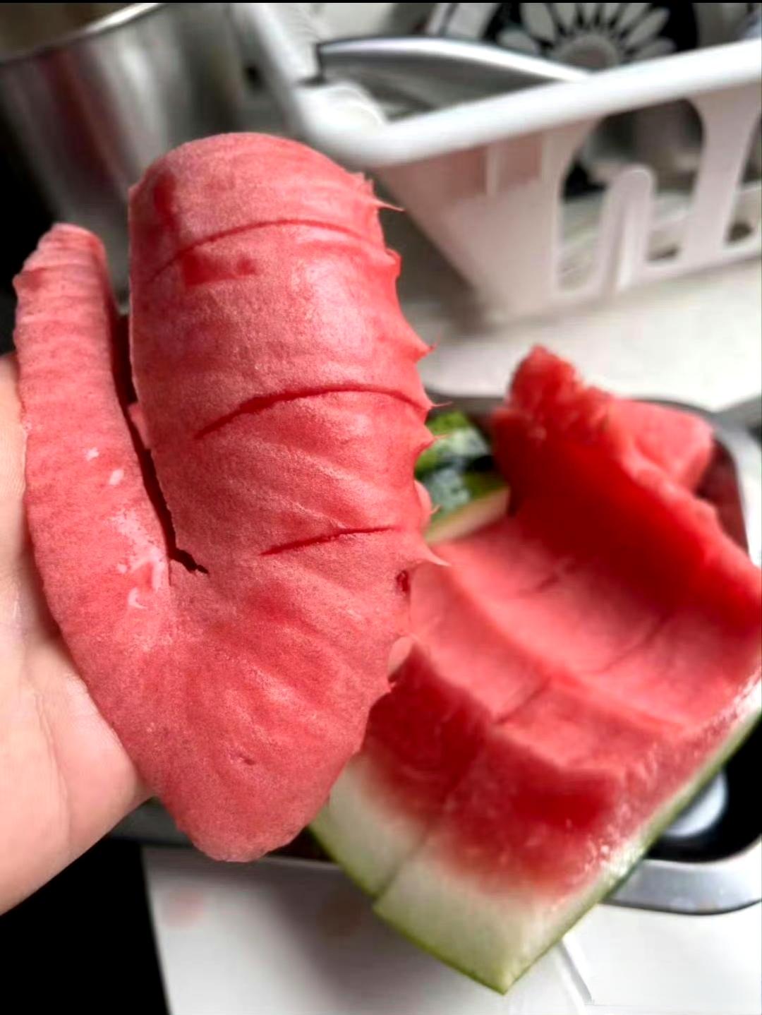 真正懂得吃西瓜的人，才懂这一块的含金量。