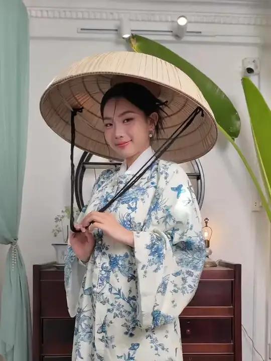 越南人，却穿起了汉服！如果不是亲眼所见，我们还真是不敢相信：越南年轻人，又突然