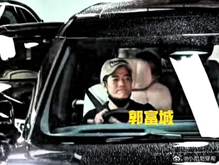 郭富城亲自开车接女儿回家，怎么会有这么漂亮的婴儿！小宝贝皮肤白净、五官立体、眼睛