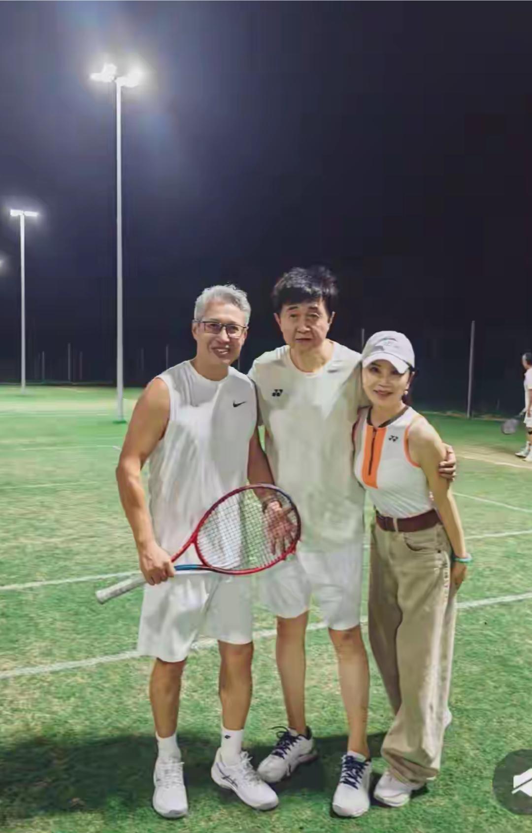 付笛生都这么老了，任静还那么年轻漂亮，看来，还是要保养。