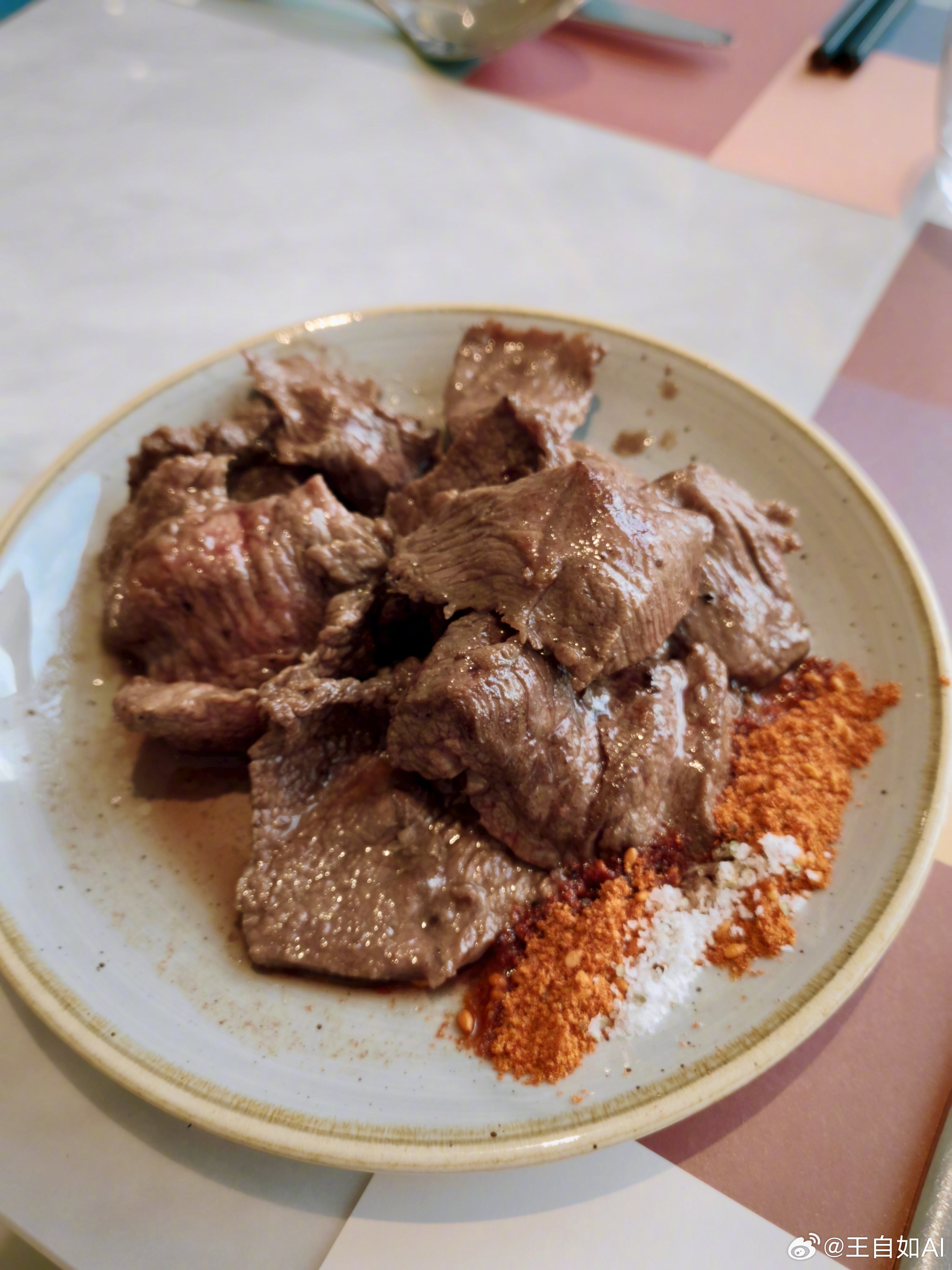 吃肉，晚饭就这样。​​​