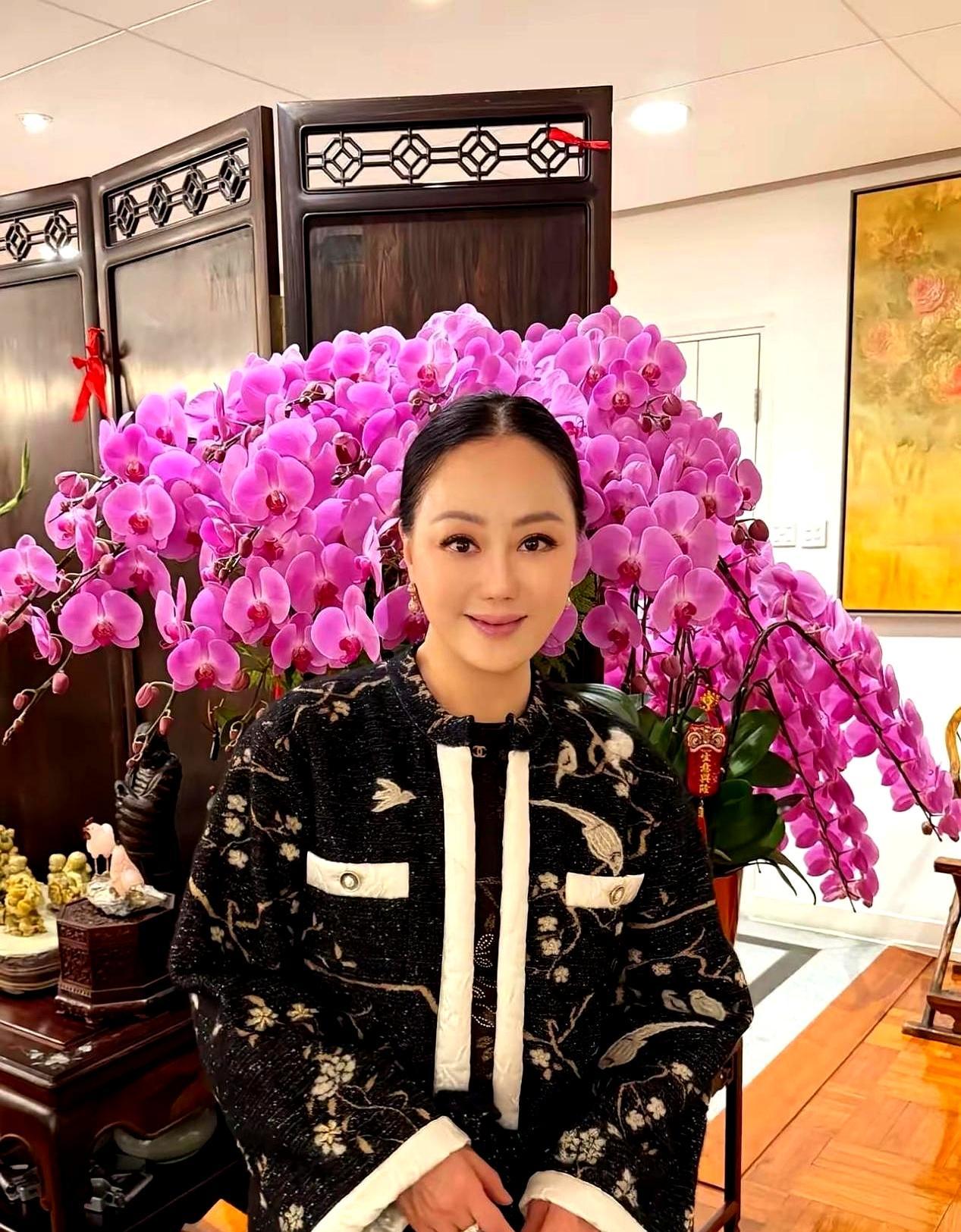 陈鲁豫问62岁章小蕙：后悔嫁给他吗？她点头，说出30年前的隐情，前夫的回应绝了。