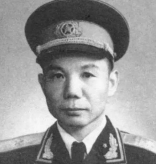 1937年，两个虚弱不堪的红军来到了甘肃镇原县，张口就要见刘伯承，谁知刘伯承刚出