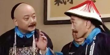 乾隆问刘墉：“朕34岁，属马，刘爱卿，你呢？”刘墉说：“臣也34岁，属驴。”乾隆