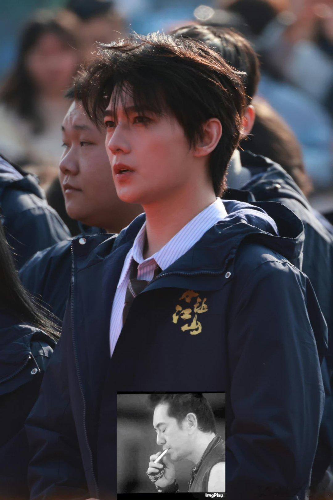 杨洋好牛的生图！！！开机生图太牛了杨洋手部骨折