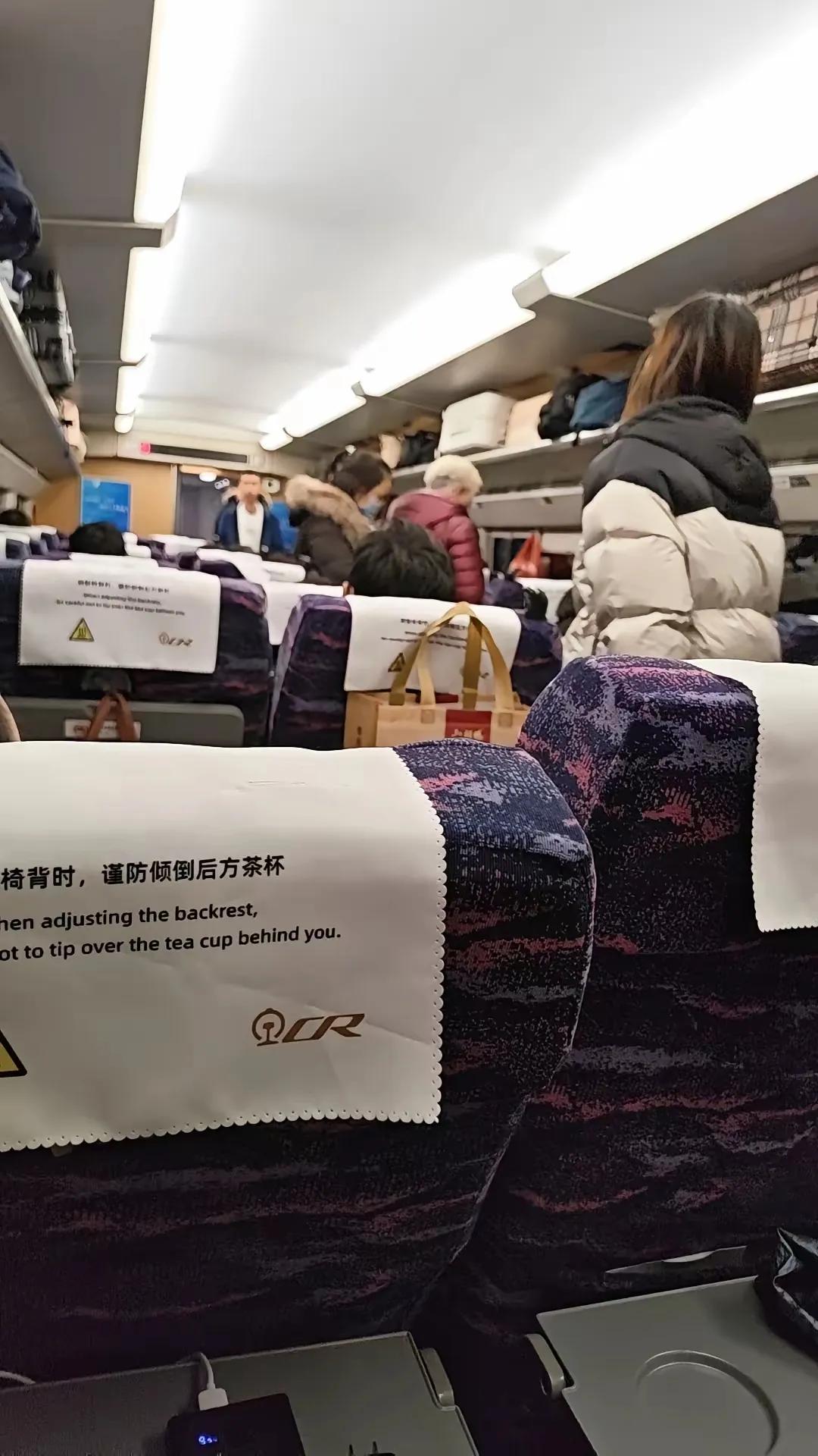 奉劝有些人，特别是男人，不要轻易提前回家过年！看看我家邻居男人，外面工地