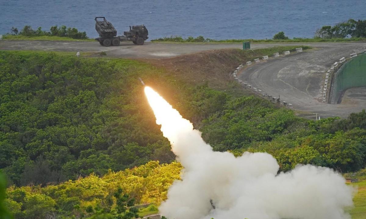 台军海马斯首次向海峡开火，叫嚣“专打解放军登陆舰队”，不料下一刻遭遇耻辱时刻据