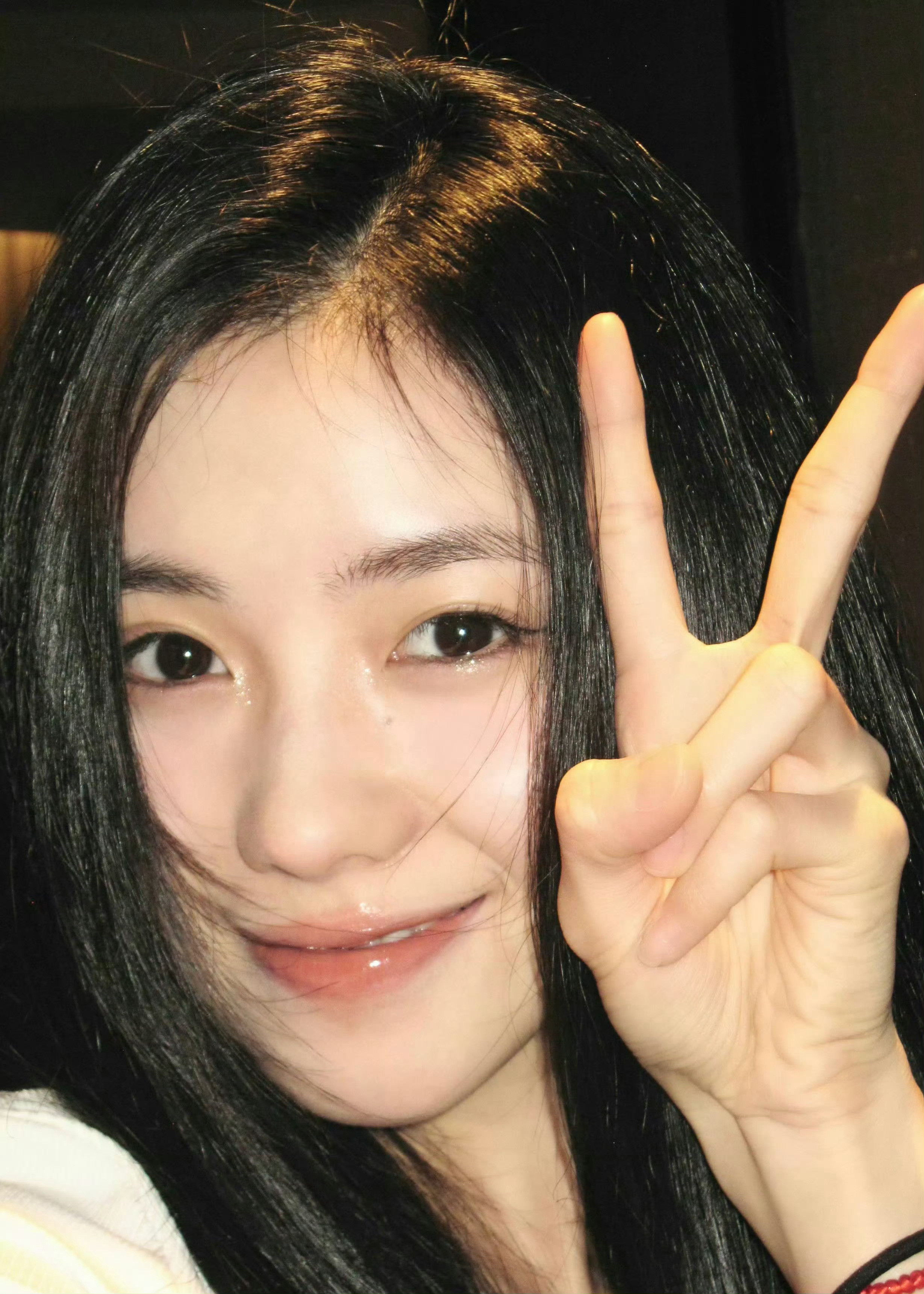 谁家的珠光闪片眼影找刘浩存代言都属于是命好….🫧𓇼✨​​​