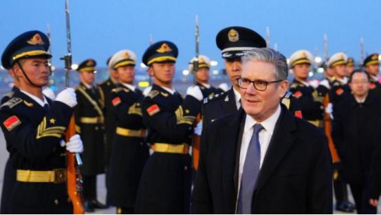 中英争端升级，英国不许中企建厂，415亿大单白签，林剑斩钉截铁 英国名为美国