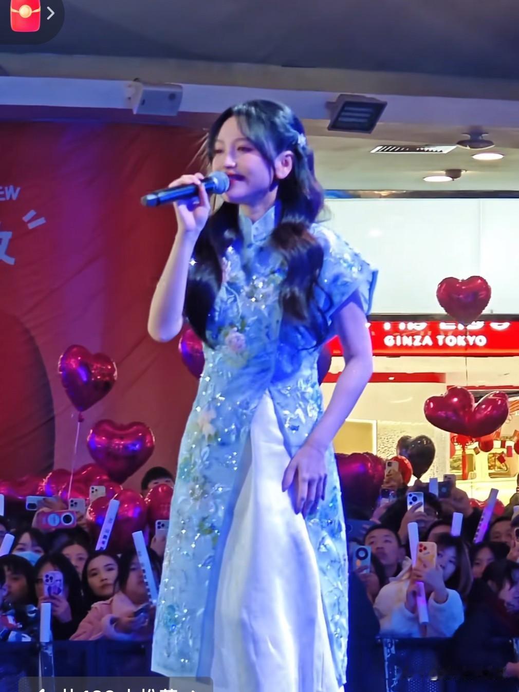 金莎这个人她就是不管在哪里，音响好不好，场地高不高端，场子是大是小，她总是能心