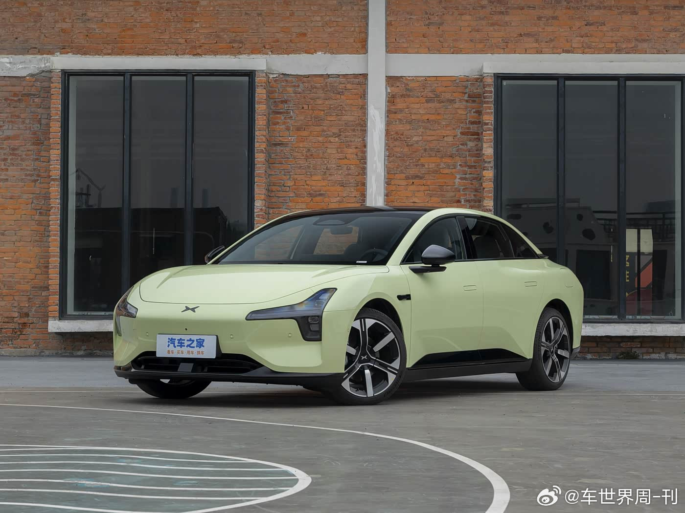 近日，我们从小鹏汽车官方获悉，旗下的新款小鹏MONAM03正式上市，新车定位为