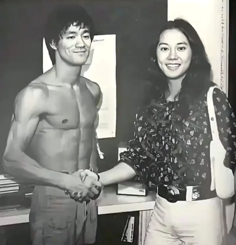 年轻时的苗可秀，能秒现在所有女演员！有一说一，苗可秀颜值太能打了。当年和31岁