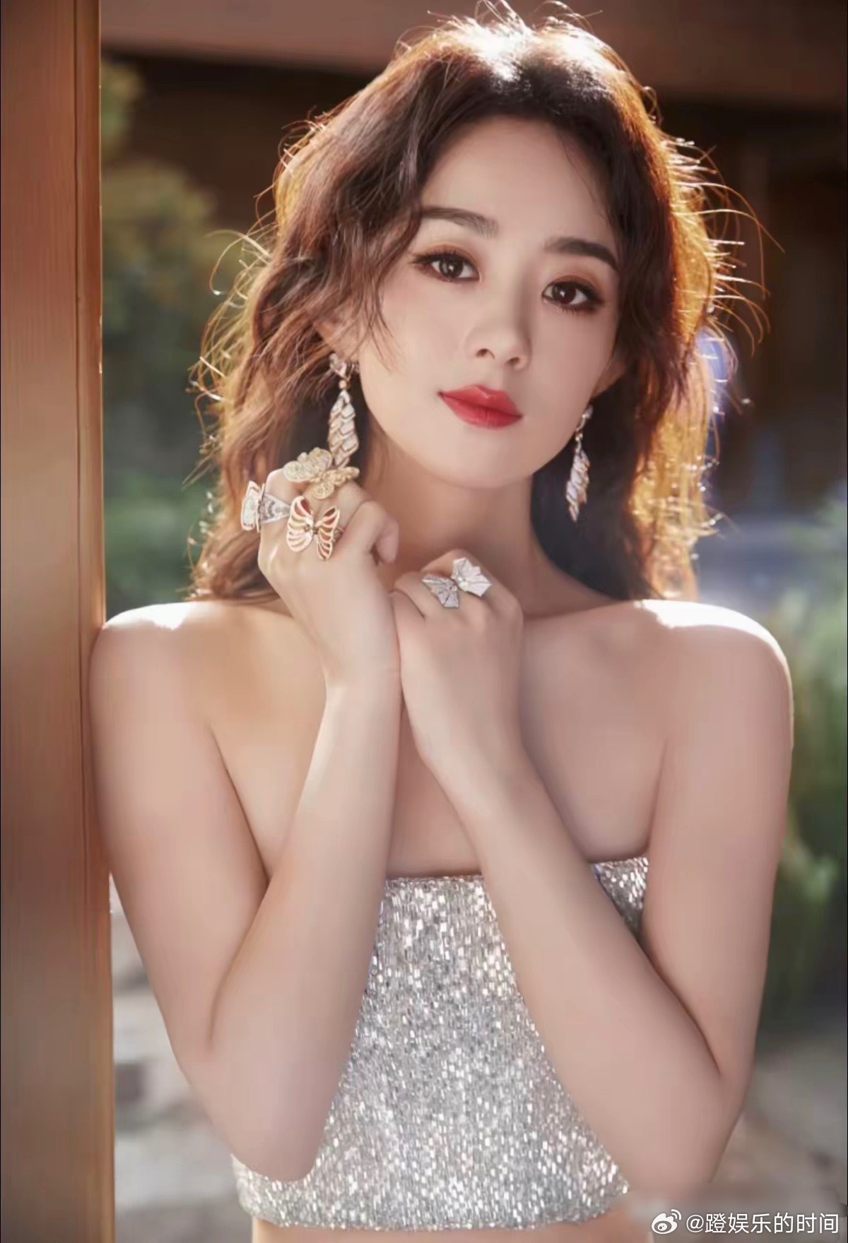 好家伙！这次金鹰奖视后瓜吃得猝不及防。赵丽颖之前呼声超级高，大家都盼着她三封视后