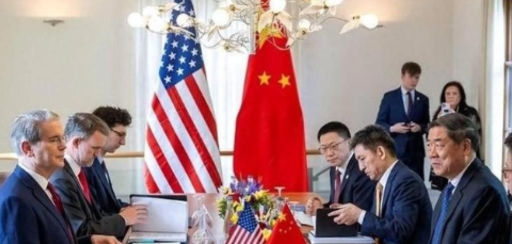 中美谈判，其实就是美国的拖延战术。表面上看双方坐下来谈，其实美国围剿打压中国的目